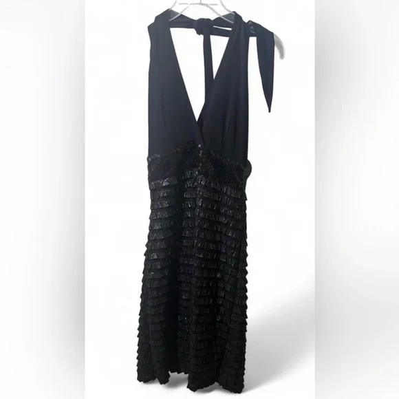 Black party dress with Ruffles and Sequins - Picture 4 of 8